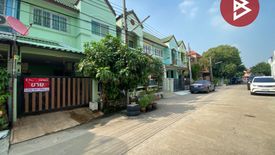 3 Bedroom Townhouse for sale in Dokmai, Bangkok