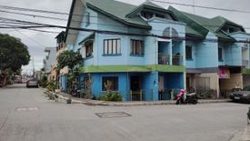 8 Bedroom Apartment for sale in Manuyo Dos, Metro Manila