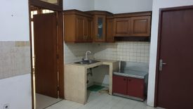 Rumah dijual dengan 4 kamar tidur di Pondok Pinang, Jakarta