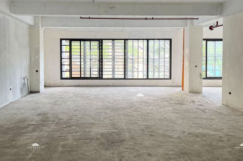 Commercial for rent in Kapitolyo, Metro Manila