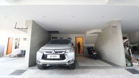 4 Bedroom House for sale in Holy Spirit, Metro Manila