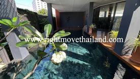 5 Bedroom House for sale in Khlong Tan Nuea, Bangkok