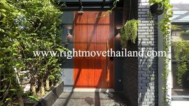 5 Bedroom House for sale in Khlong Tan Nuea, Bangkok