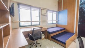 Condo for sale in Manila, Metro Manila near LRT-2 Legarda