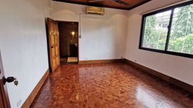 3 Bedroom House for rent in Urdaneta Village, Bangkal, Metro Manila near MRT-3 Magallanes