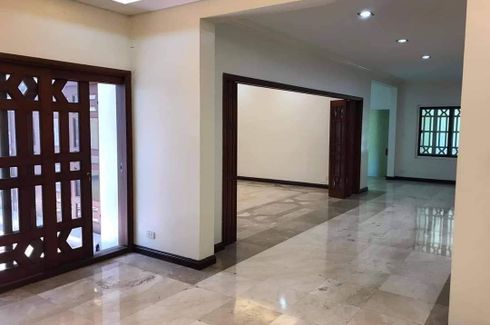 5 Bedroom House for rent in Forbes Park North, Metro Manila near MRT-3 Ayala