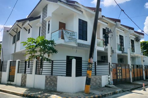 3 Bedroom Townhouse for sale in Talon Dos, Metro Manila