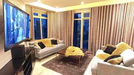 Condo for sale in San Lorenzo, Metro Manila