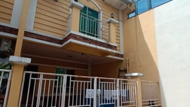 House for sale in Pulang Lupa Uno, Metro Manila