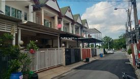 2 Bedroom Townhouse for sale in Khlong Chan, Bangkok
