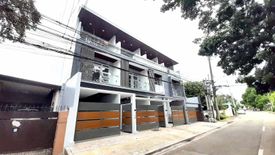 5 Bedroom Townhouse for sale in Central, Metro Manila