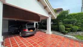 House for sale in New Alabang Village, Metro Manila