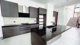 5 Bedroom House for sale in Pansol, Metro Manila