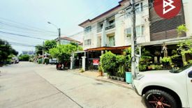 3 Bedroom Townhouse for sale in Samrong Nuea, Samut Prakan