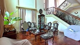 5 Bedroom House for sale in Talon Dos, Metro Manila