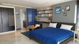 3 Bedroom Condo for sale in Na Kluea, Chonburi