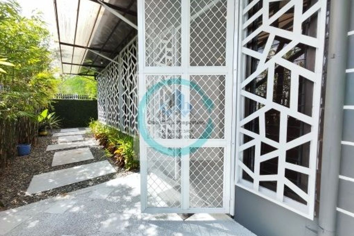 Spacious Bungaolw House for RENT in Brgy. Telabastagan San Fernando