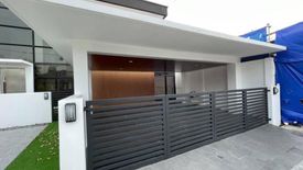 5 Bedroom House for sale in BF Homes, Metro Manila