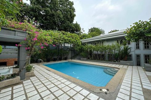 5 Bedroom House for rent in Forbes Park North, Metro Manila near MRT-3 Buendia