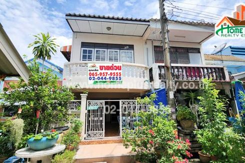 4 Bedroom Townhouse for sale in Samrong Nuea, Samut Prakan