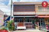 2 Bedroom Townhouse for sale in Bang Krachao, Samut Sakhon