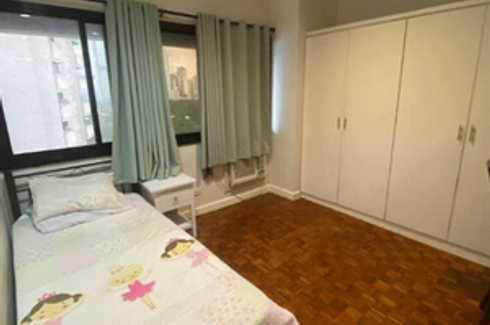 3 Bedroom Apartment for rent in San Lorenzo, Metro Manila near MRT-3 Ayala