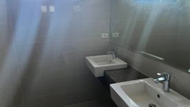 4 Bedroom Condo for rent in BGC, Metro Manila