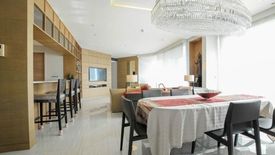 3 Bedroom Condo for rent in Watermark Chaophraya River, Bang Lamphu Lang, Bangkok