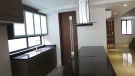 5 Bedroom Townhouse for sale in Loyola Heights, Metro Manila near LRT-2 Katipunan