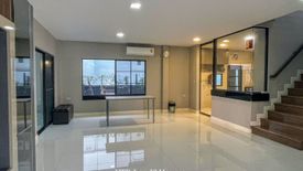 4 Bedroom House for sale in Manthana Onnut - Wongwaen 4, Dokmai, Bangkok