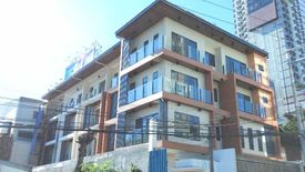 4 Bedroom Townhouse for sale in Barangay 42, Metro Manila near LRT-1 R. Papa