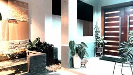 8 Bedroom House for sale in Tandang Sora, Metro Manila