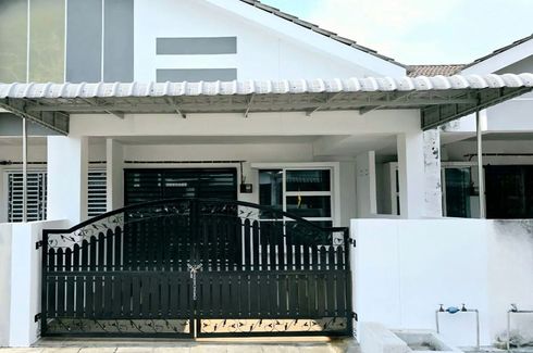 3 Bedroom House for sale in Bercham, Perak