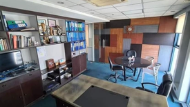 Office for rent in San Antonio, Metro Manila near MRT-3 Shaw Boulevard