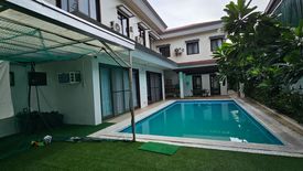 4 Bedroom House for rent in San Lorenzo, Metro Manila near MRT-3 Ayala