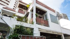 4 Bedroom House for sale in Khlong Tan Nuea, Bangkok near BTS Phrom Phong