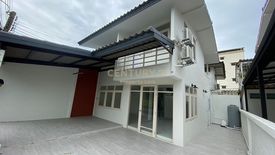 2 Bedroom House for sale in Lat Yao, Bangkok