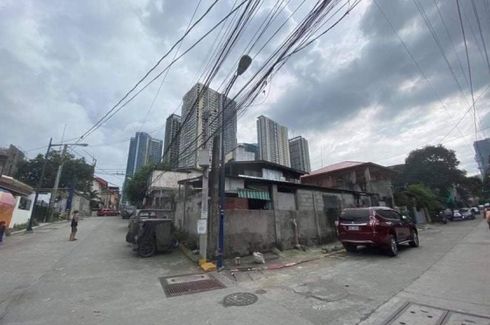 Land for sale in South Cembo, Metro Manila near MRT-3 Guadalupe