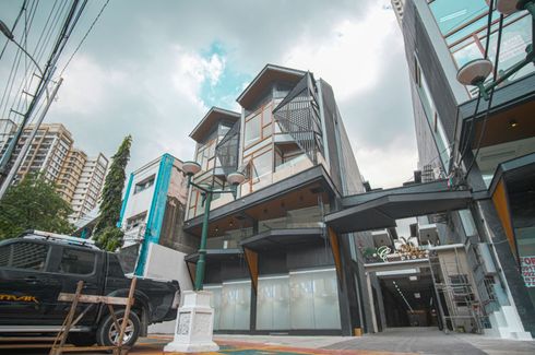 House for sale in Laging Handa, Metro Manila near MRT-3 Kamuning