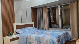 Condo for sale in One Central, Urdaneta, Metro Manila near MRT-3 Ayala