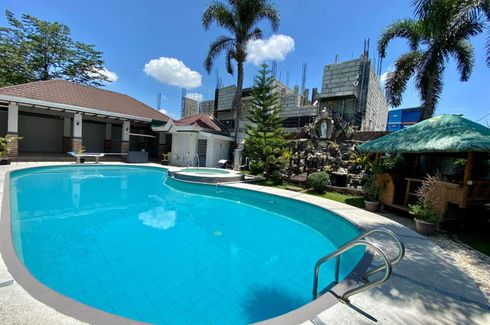 8 Bedroom House for rent in Cutcut, Pampanga