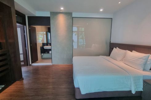 1 Bedroom Serviced Apartment for rent in Phra Khanong, Bangkok near BTS Ekkamai