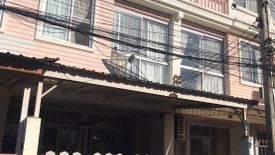 3 Bedroom Townhouse for sale in Din Daeng, Bangkok near MRT Sutthisan