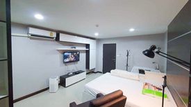 1 Bedroom Condo for sale in Khlong Ton Sai, Bangkok near BTS Wongwian Yai