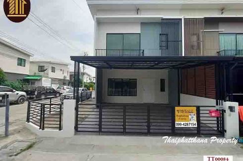 3 Bedroom Townhouse for sale in Racha Thewa, Samut Prakan
