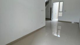 Rumah dijual dengan 3 kamar tidur di Pamulang Barat, Banten