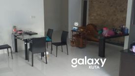 Rumah dijual dengan 4 kamar tidur di Dauh Puri, Bali