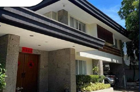 4 Bedroom House for sale in Dasmariñas North, Metro Manila near MRT-3 Magallanes