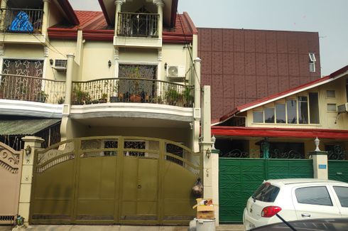 5 Bedroom Townhouse for sale in East Kamias, Metro Manila near LRT-2 Araneta Center-Cubao