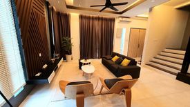 4 Bedroom House for sale in Batu Caves, Selangor